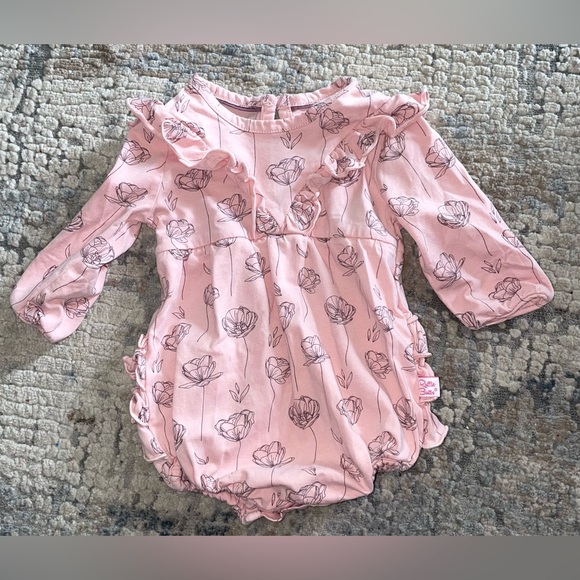 Ruffle Butts Pink Floral Baby Romper size 0-3 months - Picture 1 of 4